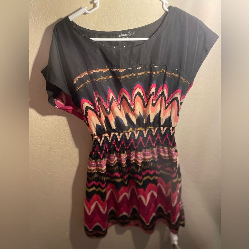Takara Large women’s short sleeve Short dress